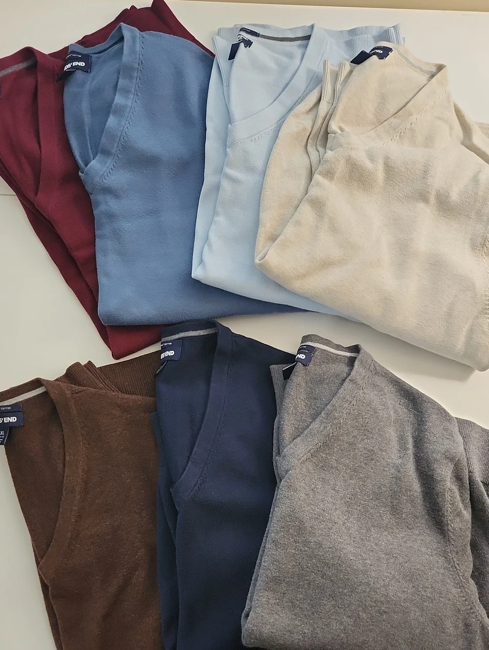 7 Lands End Men's V-Neck Sweaters - Multiple Colors